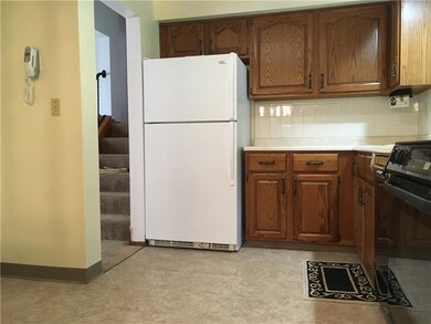 Light and bright spacious kitchen.