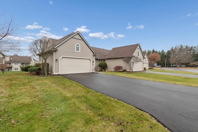 201 Pierce Lake Dr, Chelsea, MI 48118 - photo 2