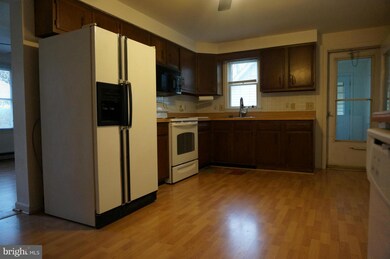 3663B Petersville Rd, Knoxville, MD 21758 - photo 6