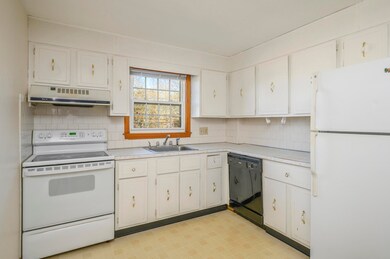 159 Center St unit 20, Dennis Port, MA 02639 - photo 4
