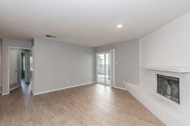 6616 Berke Place unit B, Fort Worth, TX 76116 - photo 3