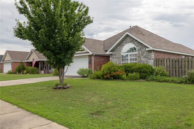 1533 Leesburg Ave, Springdale, AR 72764 - photo 3