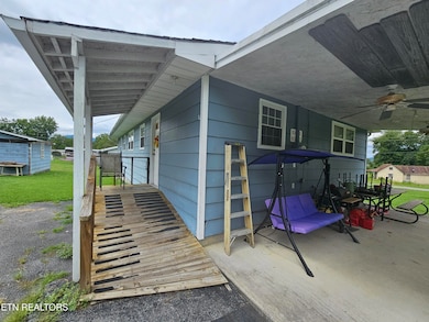 101 Earle Ln, Middlesboro, KY 40965 - photo 5
