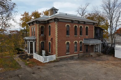 402 W Lincolnway, Morrison, IL 61270 - photo 4