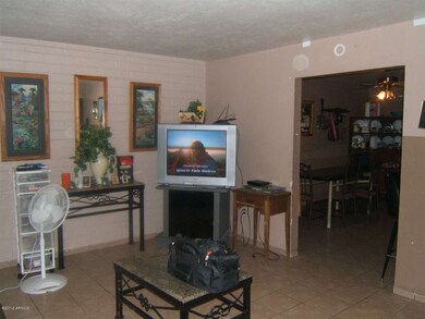 Livng Room