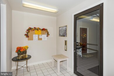 2003 Rudy Serra Dr unit 3D, Sykesville, MD 21784 - photo 3