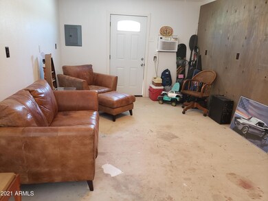 Karpi man cave area