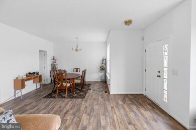 4 Iris Cir, Bear, DE 19701 - photo 6