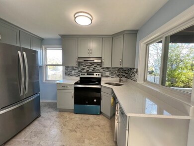 32-34 Blackstone Rd unit 32, Weymouth, MA 02191 - photo 4