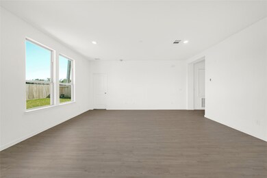 3109 Clydesdale Dr, Alvin, TX 77511 - photo 6