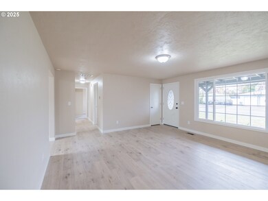 562 Connecticut Ave SE, Salem, OR 97317 - photo 7