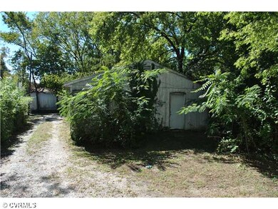 Parking Lot/Garage