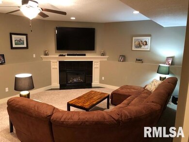 1208 W 61st St, Davenport, IA 52806 - photo 6
