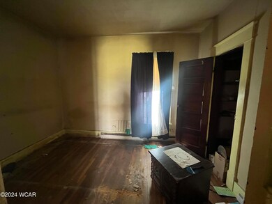 2845 Greely 5