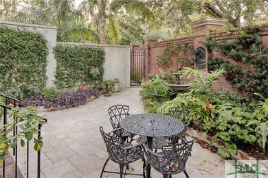 Private Courtyard