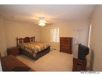 26 Smoke Tree Rd, Candler, NC 28715 - photo 3