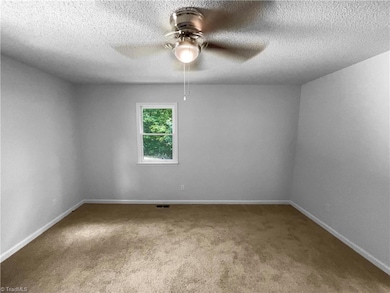 2286 Lynn Cir E, Trinity, NC 27370 - photo 6