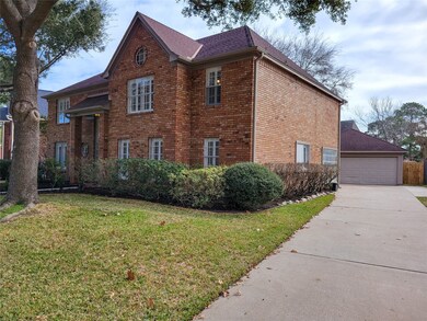 15947 Knolls Lodge Dr, Houston, TX 77095 - photo 2