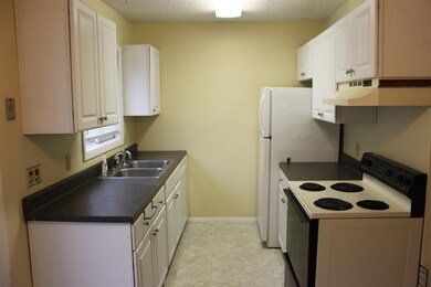 R6 Grandview Dr, South Burlington, VT 05403 - photo 2