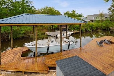 50 Fiber St, Bay Saint Louis, MS 39520 - photo 3