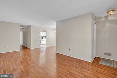 93 Gregory La Ln, Franklin Park, NJ 08823 - photo 3