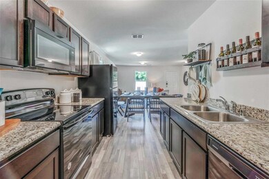 201 S 2nd St, Bonham, TX 75418 - photo 7