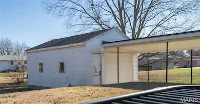 608 Kiefer St, Sainte Genevieve, MO 63670 - photo 2