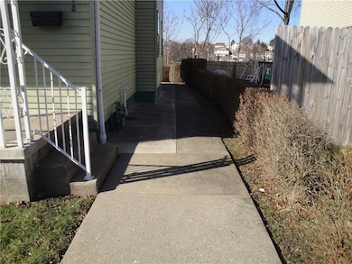 310 Augusta St, Pittsburgh, PA 15211 - photo 3