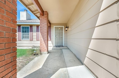 1282 E Ben Franklin Ave, Tulare, CA 93274 - photo 4