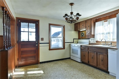 180 Crescent Ave, Cranston, RI 02910 - photo 6