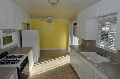 Kitchen & Dining Area
