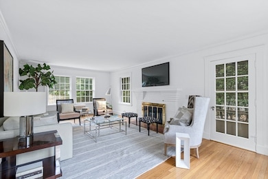 8 Tappan Rd, Wellesley, MA 02482 - photo 7