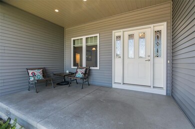 Sit on your porch and enjoy the pond !