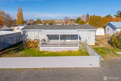 726 Main Ave E unit 24/25, Soap Lake, WA 98851 - photo 3