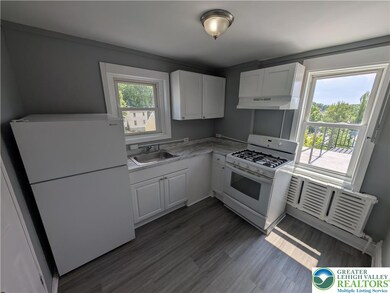 44 S Carlisle St unit 3, Allentown, PA 18109 - photo 2