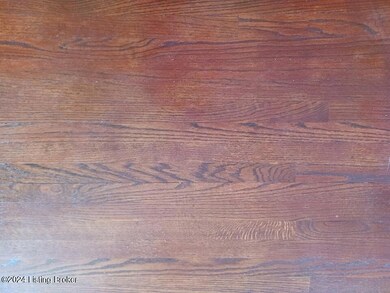 8203 Denise Dr, Louisville, KY 40219 - photo 7