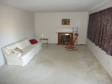 1004 Daniel Dr, Jacksonville, NC 28540 - photo 3