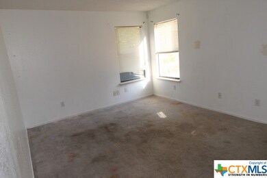 502 W Anderson Ave, Copperas Cove, TX 76522 - photo 2