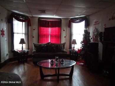 907 Delamont Ave, Schenectady, NY 12307 - photo 5