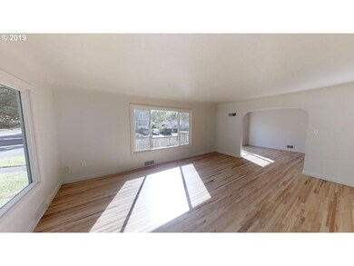 2290 Agate St, Eugene, OR 97403 - photo 2