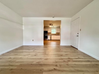 210 Circle Rd unit 1, Manchester, NH 03103 - photo 5