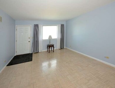 205 Bolz Rd, Carpentersville, IL 60110 - photo 2