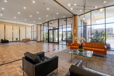 2016 Main St unit 722, Houston, TX 77002 - photo 2