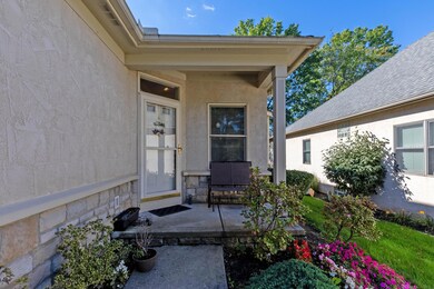 6121 McNaughten Grove Ln, Columbus, OH 43213 - photo 2