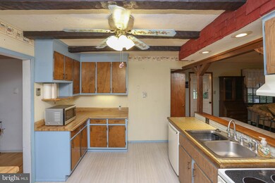 252 Asbury Rd, Pasadena, MD 21122 - photo 7