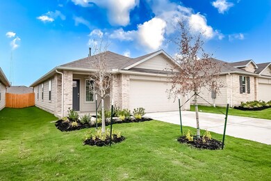 490 Evergreen Sumac Loop, Kyle, TX 78640 - photo 2