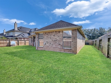 2306 Diamond Springs Dr, Pearland, TX 77584 - photo 3