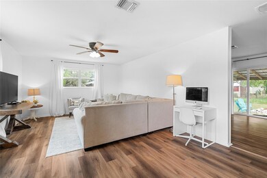 617 Johnson St, Bertram, TX 78605 - photo 4