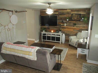 634 Knightsbridge Dr, Hagerstown, MD 21740 - photo 5