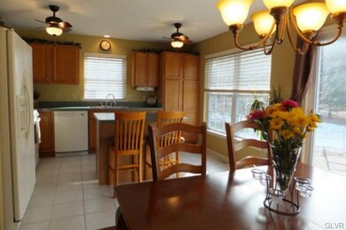 8018 Heritage Dr, Alburtis, PA 18011 - photo 7